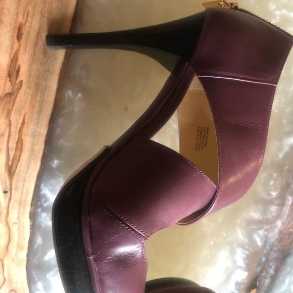 Gorgeous Michael kors plum purple heels - Picture 3 of 6